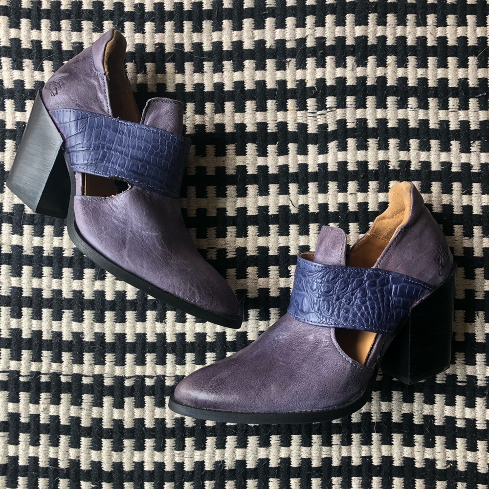 John Fluevog Purple Leather Ankle Booties with Navy Strap